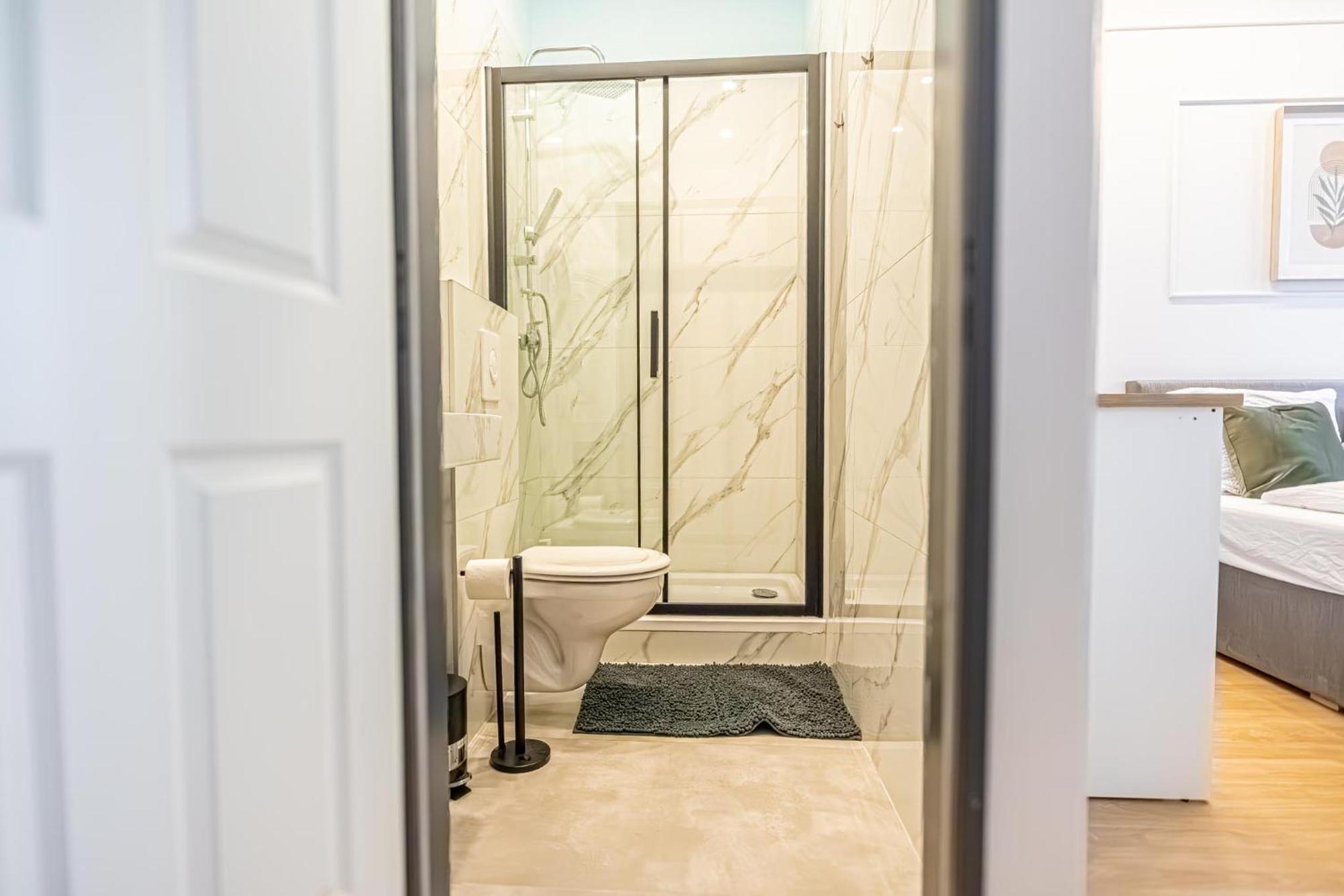 Spacious Shared Apartment Schoenbrunn 비엔나 외부 사진